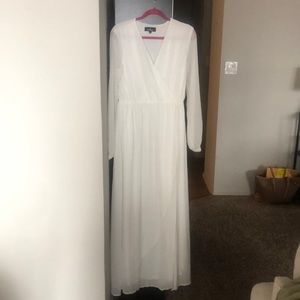 Lulus white long sleeved dress size large